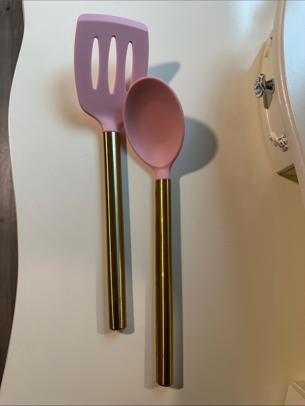 Paris Hilton Pink and Gold Kitchen Spatula and Spoon Set